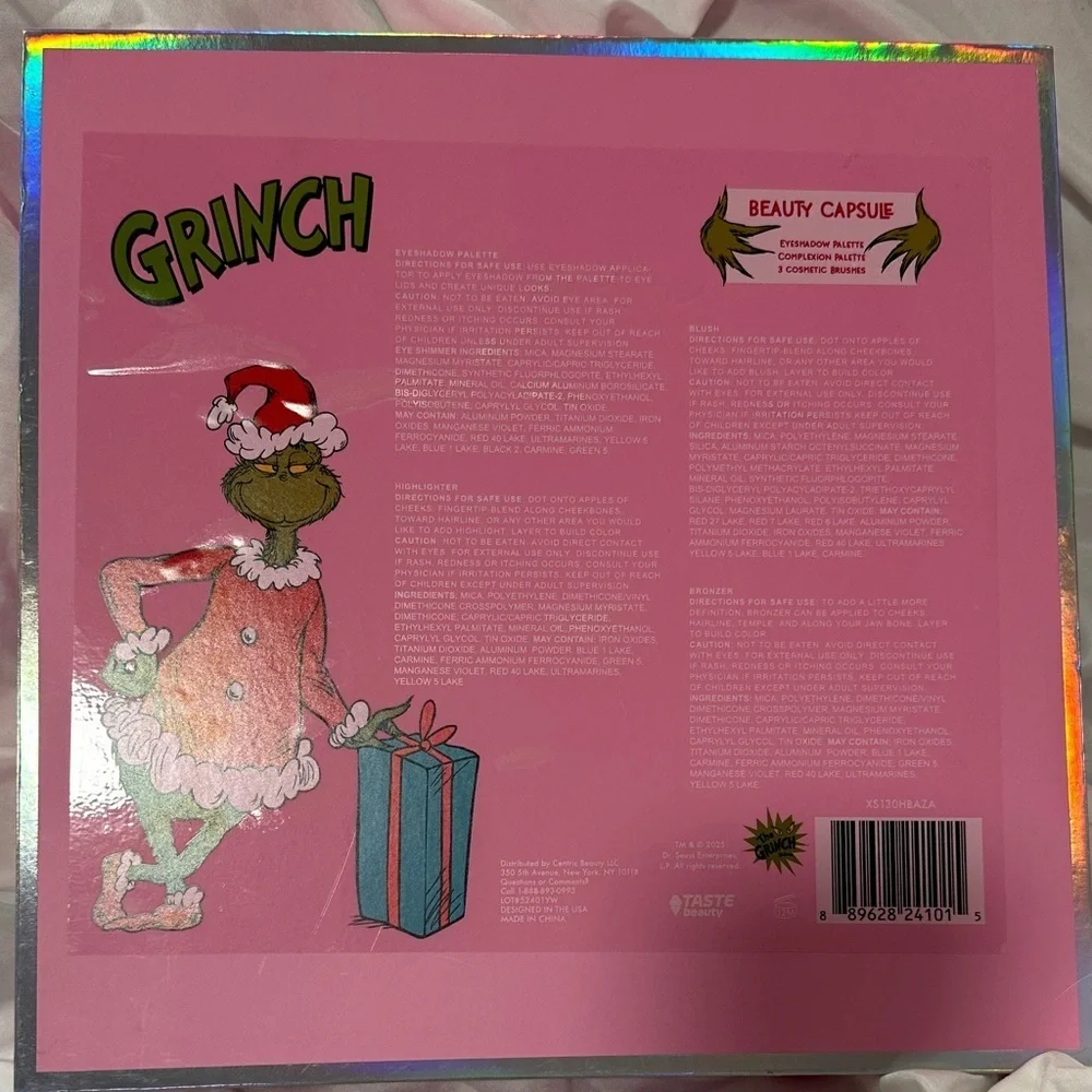 Grinch Eyeshadow and Complexion Palettes and Brush Set.
